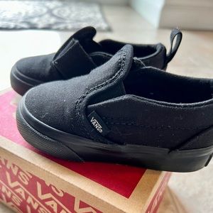Toddler Slip-on V size 4.5 shoes black/black
